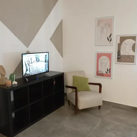 Brutia Mom&son Bed & Breakfast 2*
