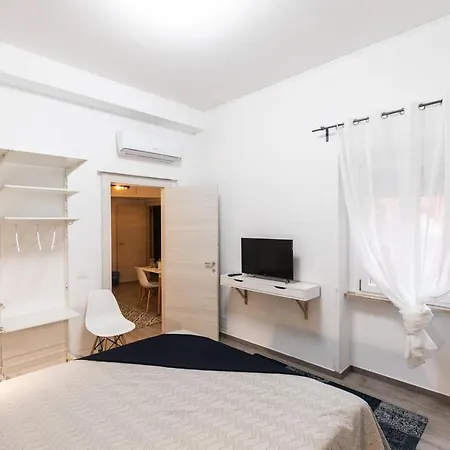 Bed and breakfast Brutia Mom&son 4*